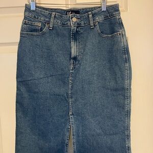 GAP Women's Classic Blue denim skirt